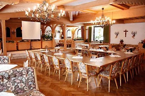 Hotel Rhoenhof Oberleichtersbach
